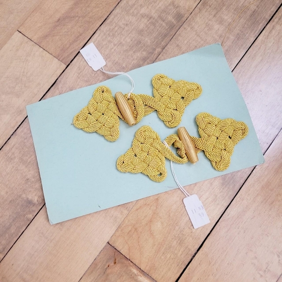 Vintage Mustard Cheerleading Coat Buttons - Picture 2 of 3